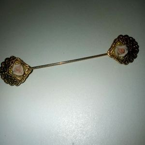 1928 brand gold tone filagree stick pin brooch with pink porcelain rose